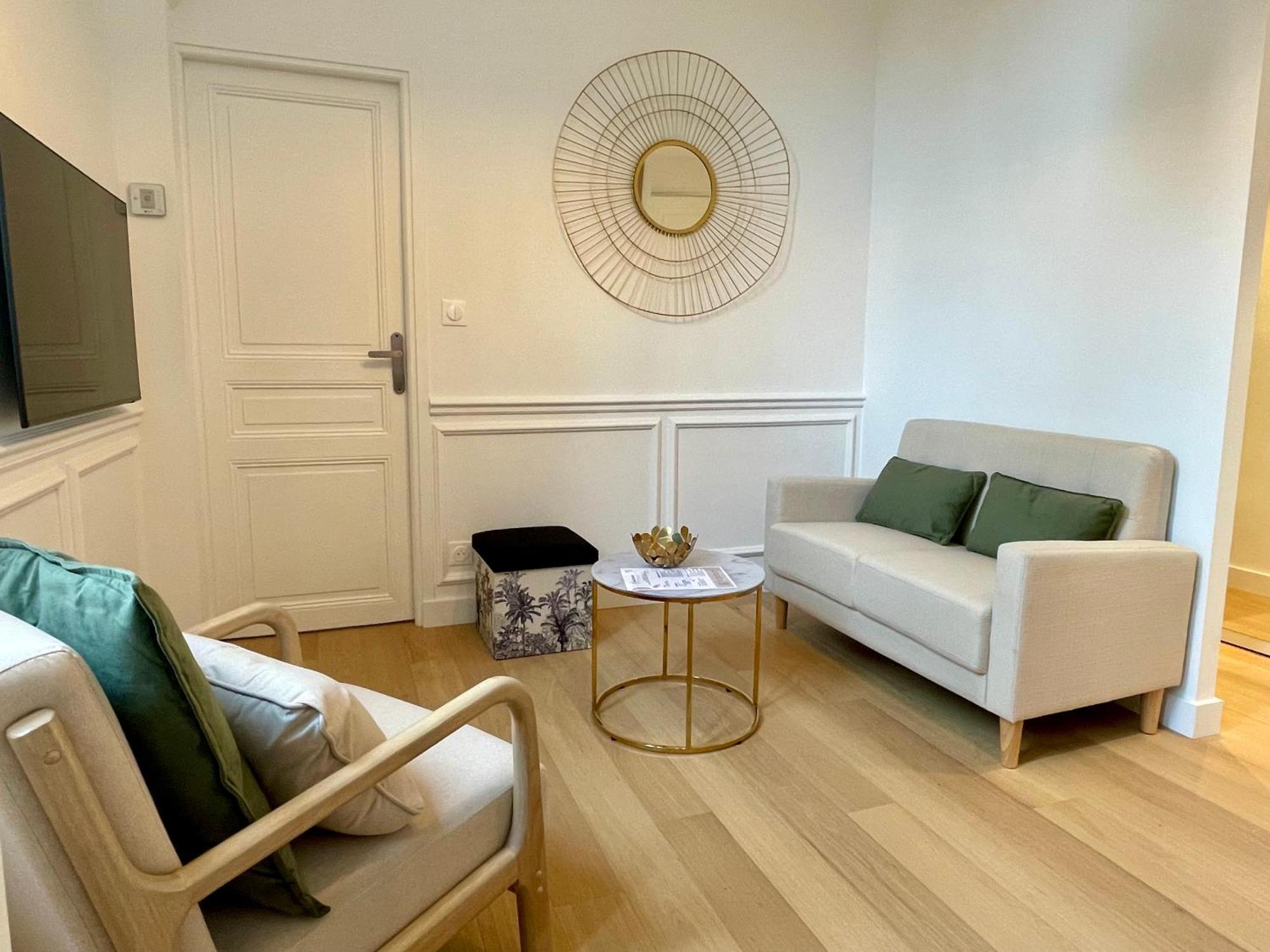 Appartements De Charme Du General Leclerc - Place D'Erlon - Hypercentre - Gare - ランス エクステリア 写真